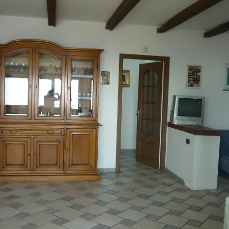 Vista Mare Apartment *